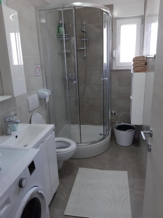 Gita Apartmani Čižići Eksteriør billede
